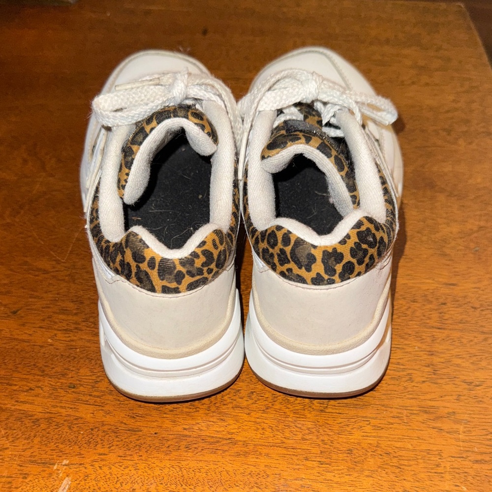 New Balance Kids' White and Leopard Print Sneakers - Picture 2 of 7